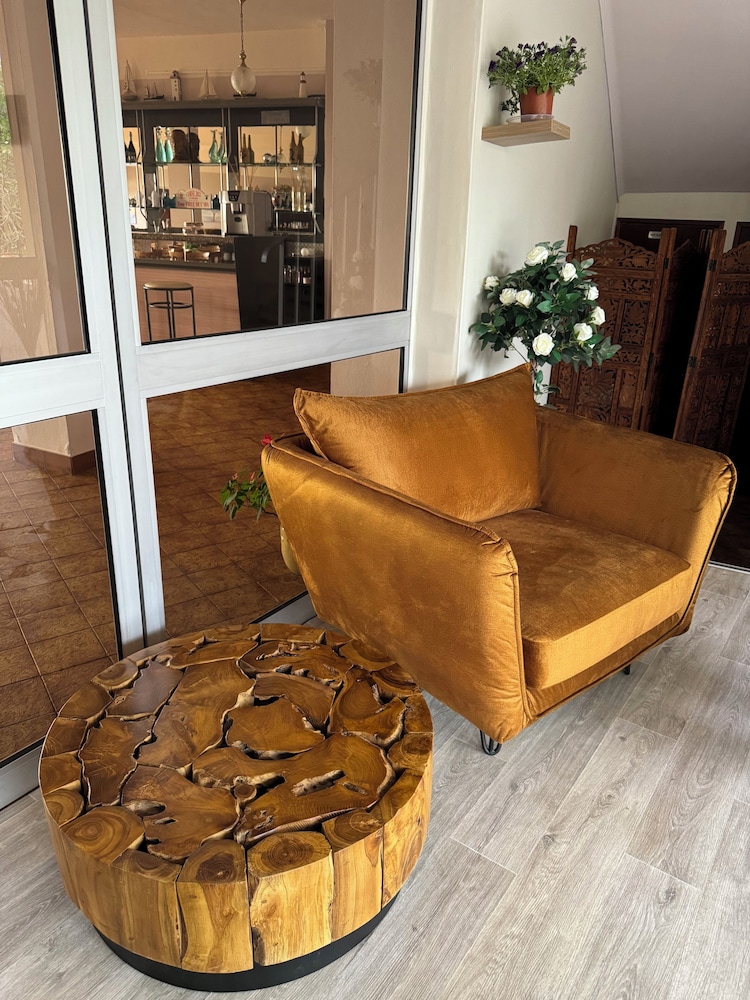 HOTEL CELINE 34/52