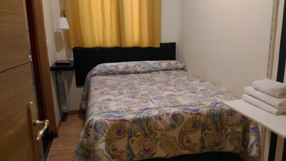 Hostal Jq Madrid 1 6/34