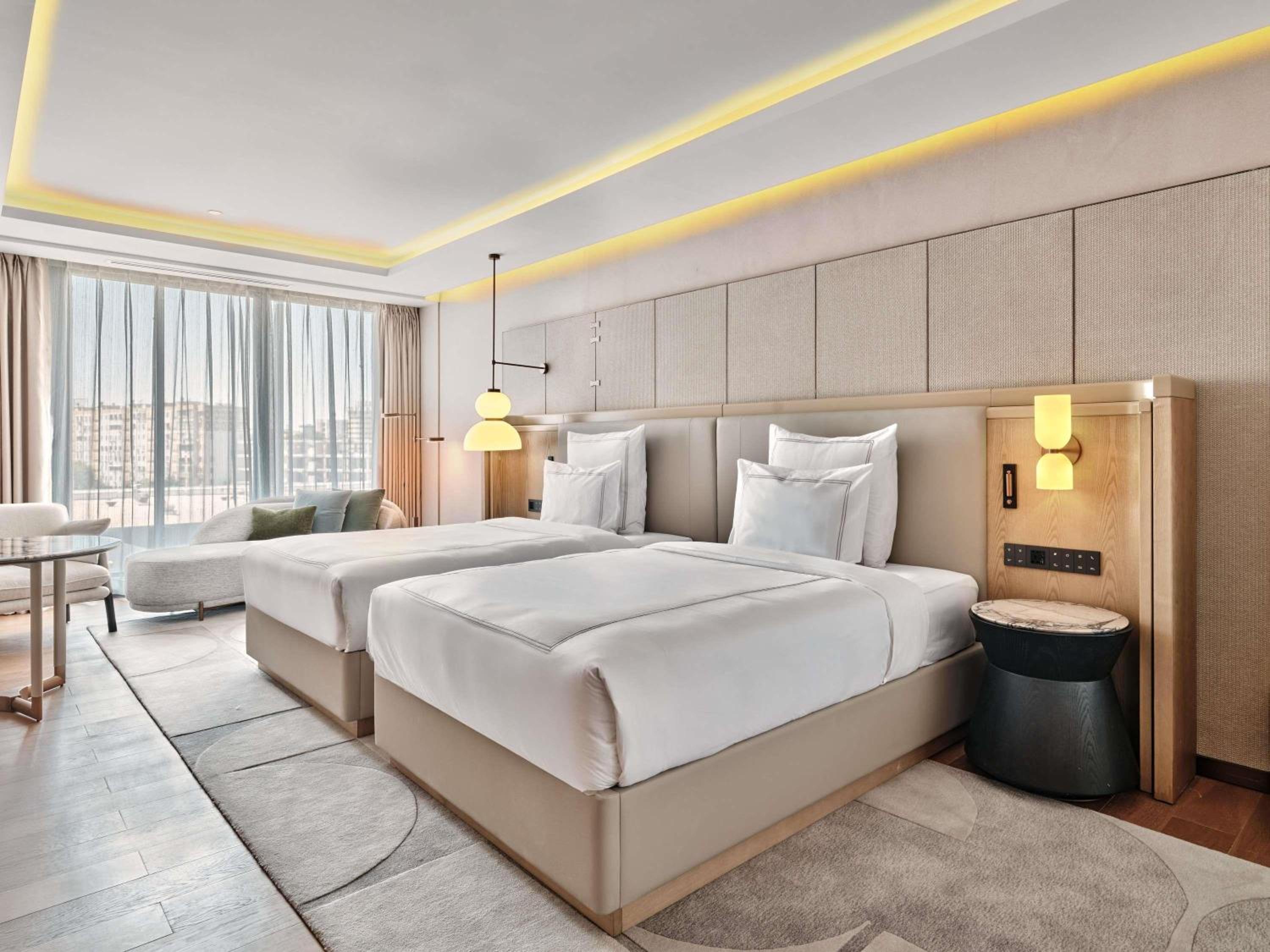 SWISS ADVANTAGE, TWIN BEDS