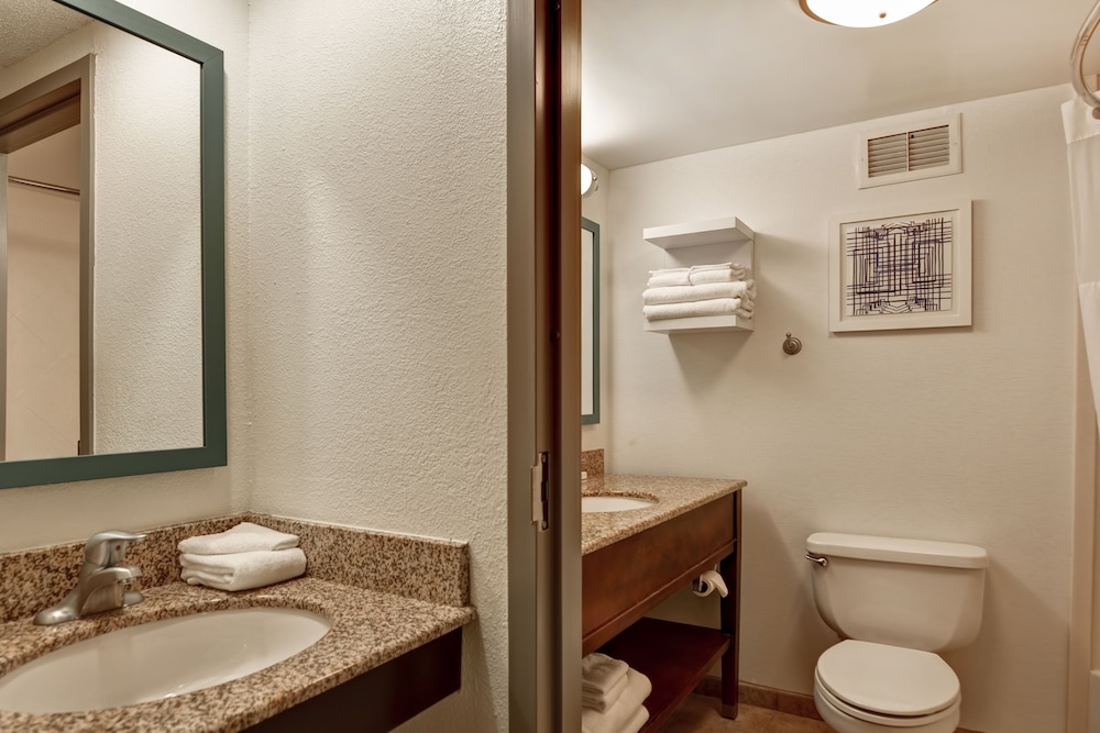 Hampton Inn Scranton at Montage Mountain 14/47