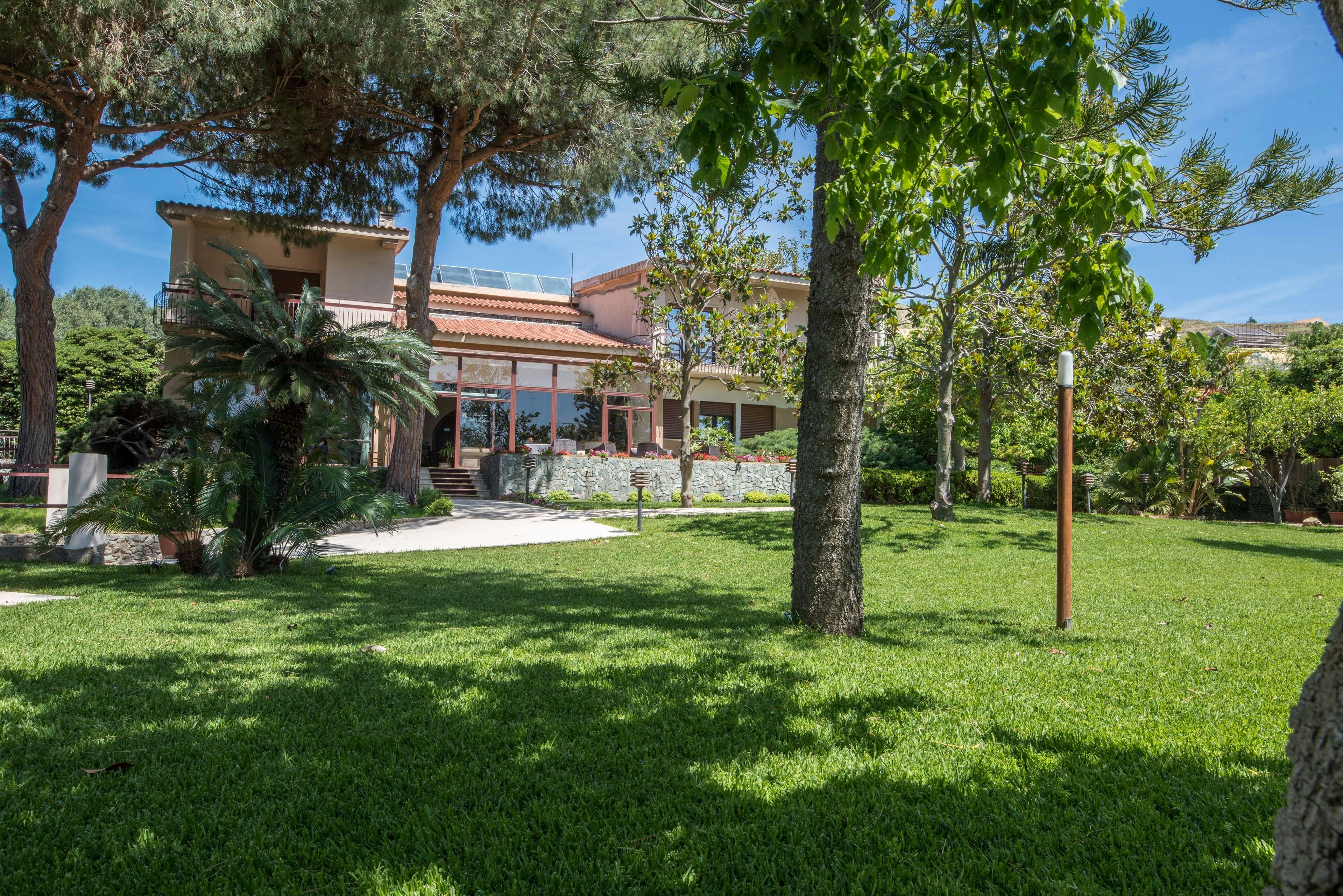 Villa Morgana Resort And Spa 20/30