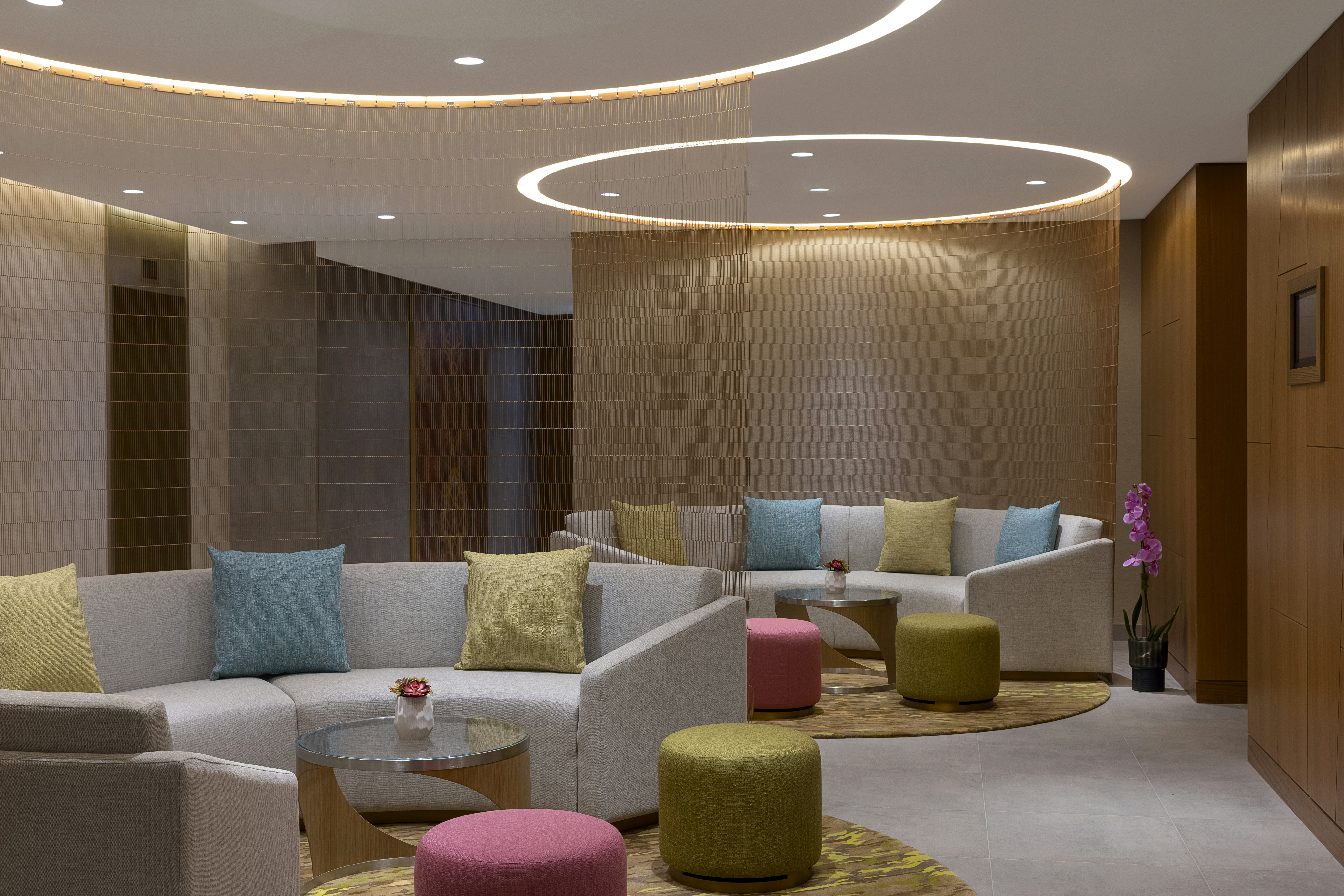 DoubleTree by Hilton Sharjah Waterfront Hotel and Residences 14/35