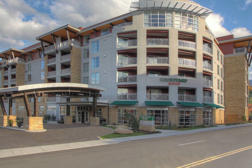 Courtyard Gatlinburg Downtown 9/68