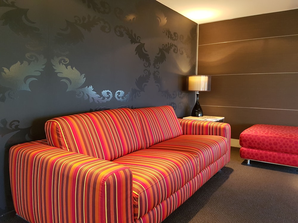 The Devon Hotel 27/50