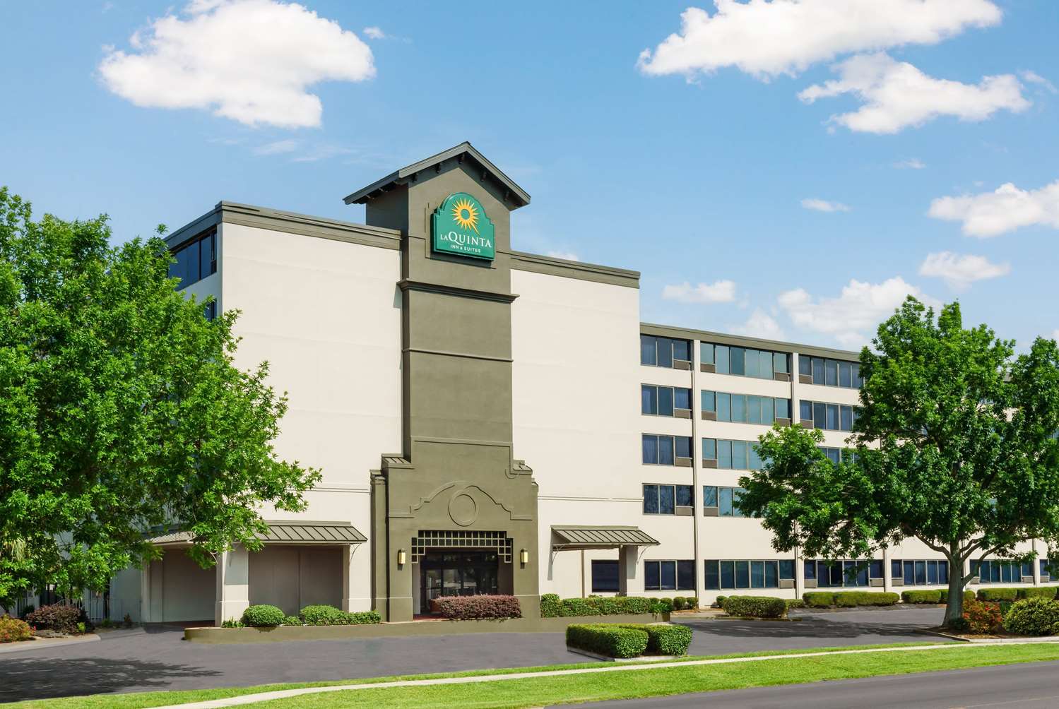 La Quinta Inn Suites New Orleans Airport in KENNER - LA