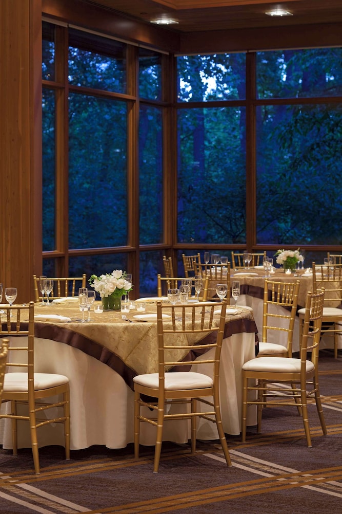 Hyatt Lodge Oak Brook Chicago 59/71