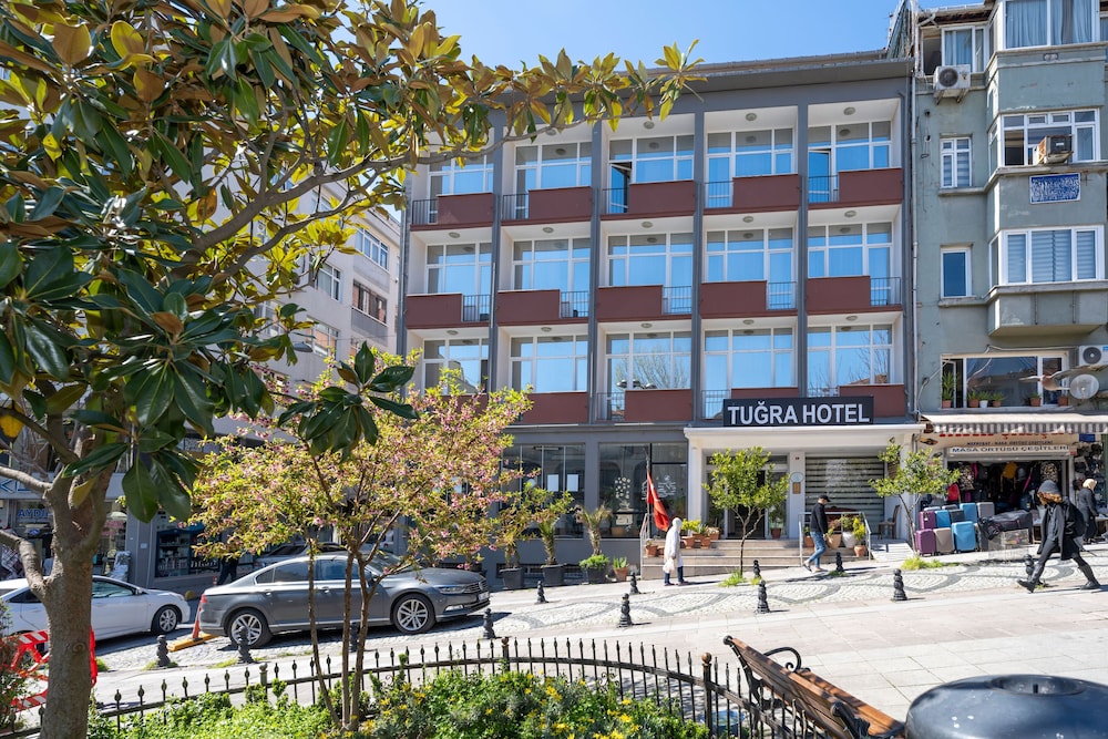 TUGRA HOTEL 62/65