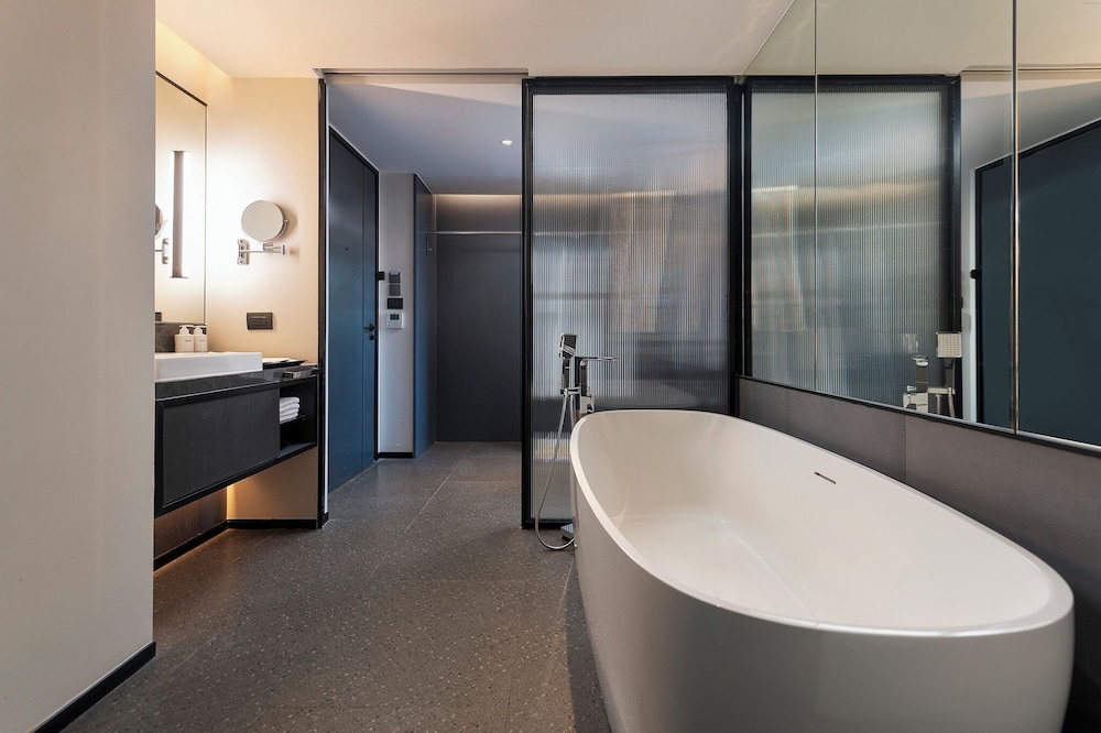 Radisson Hotel Don Mueang Bangkok 45/47