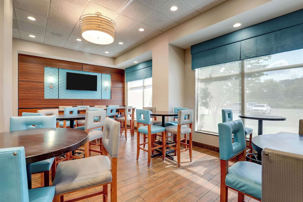 Drury Inn And Suites Grand Rapids 66/77