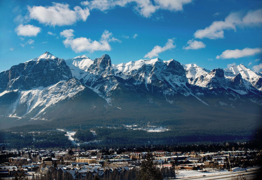 Coast Canmore Hotel Conference Centre 41/49