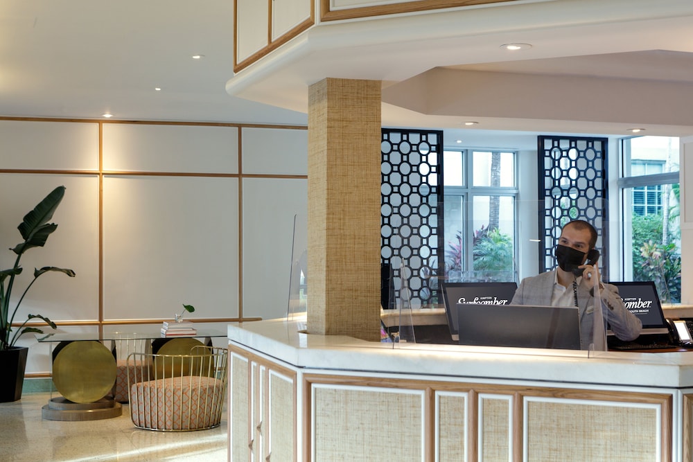 Kimpton Surfcomber Hotel 10/80