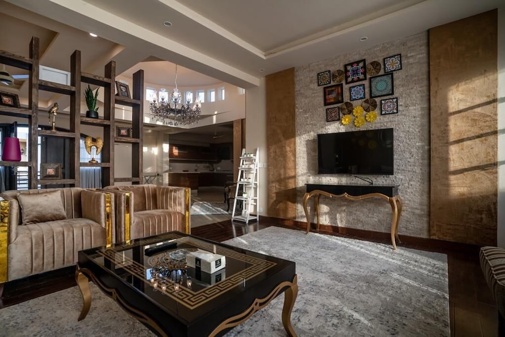 Penthouse by Shelton 22/28