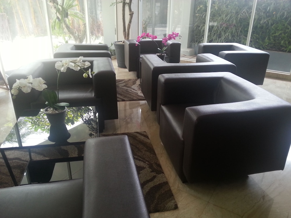 Avissa Suites 53/72