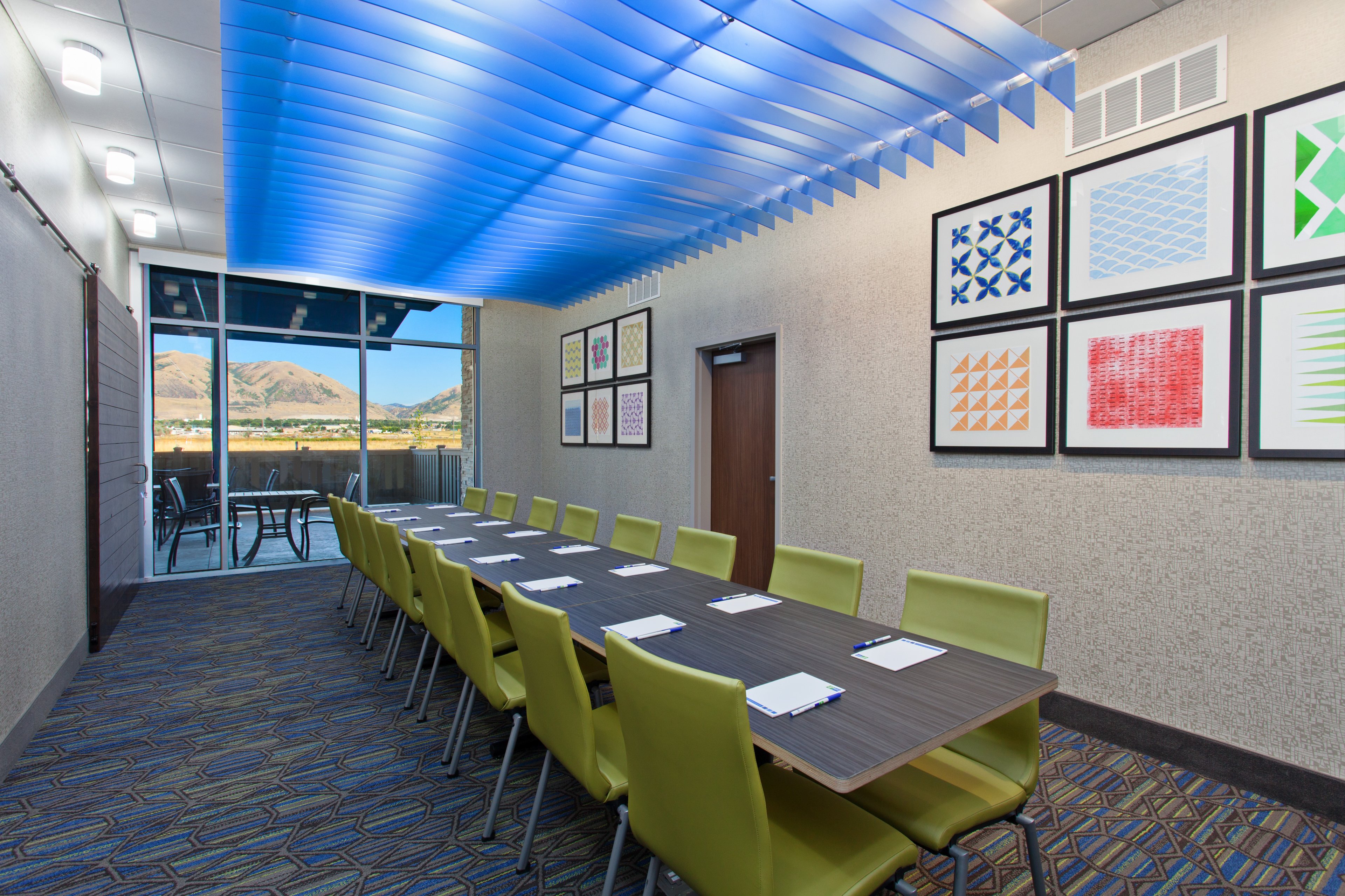 HOLIDAY INN EXPRESS & SUITES BRIGHAM CITY - NORTH UTAH 50/57
