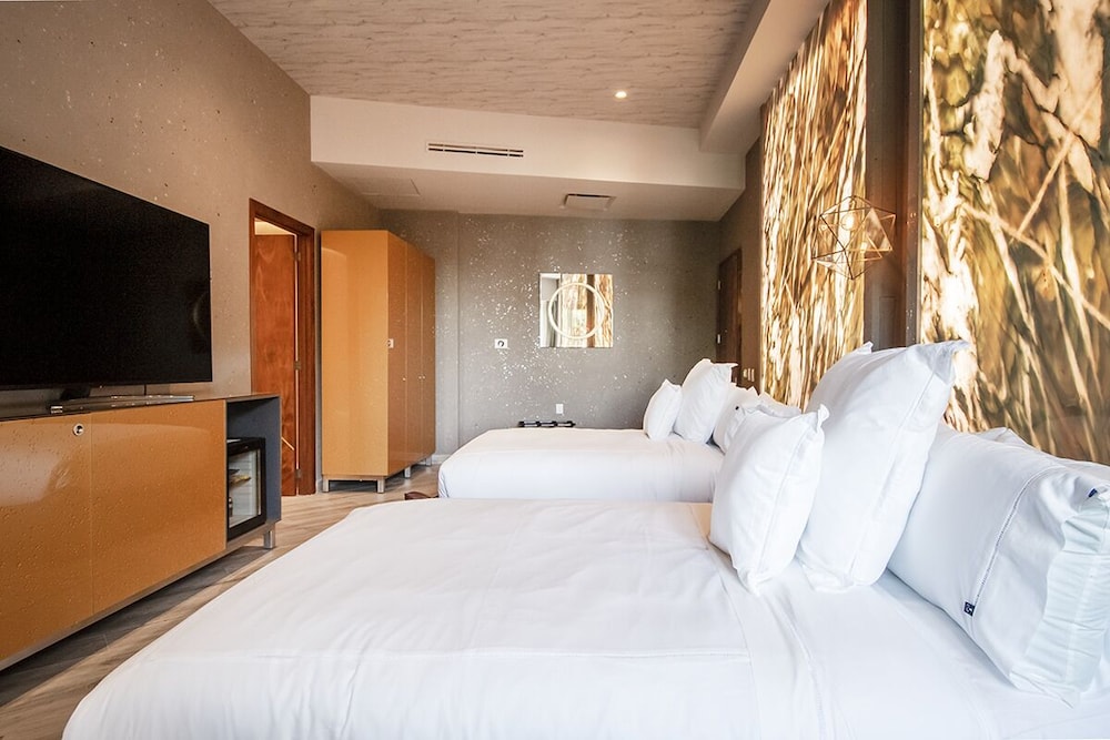 L Hotel Perla Boutique 24/58