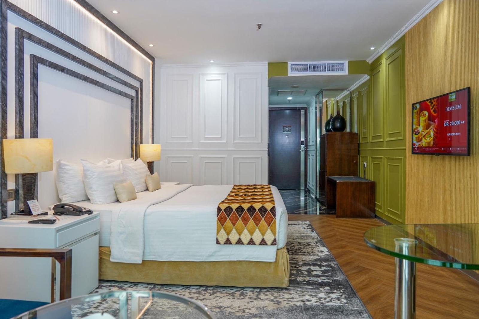 EXECUTIVE, QUEEN BED, SMOKING