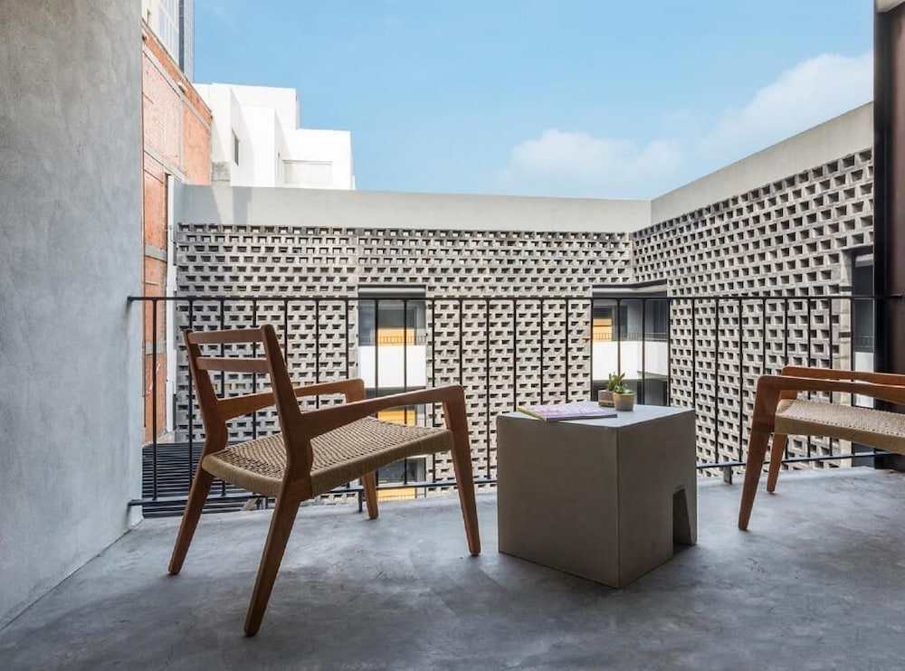 Carlota Hotel 44/50