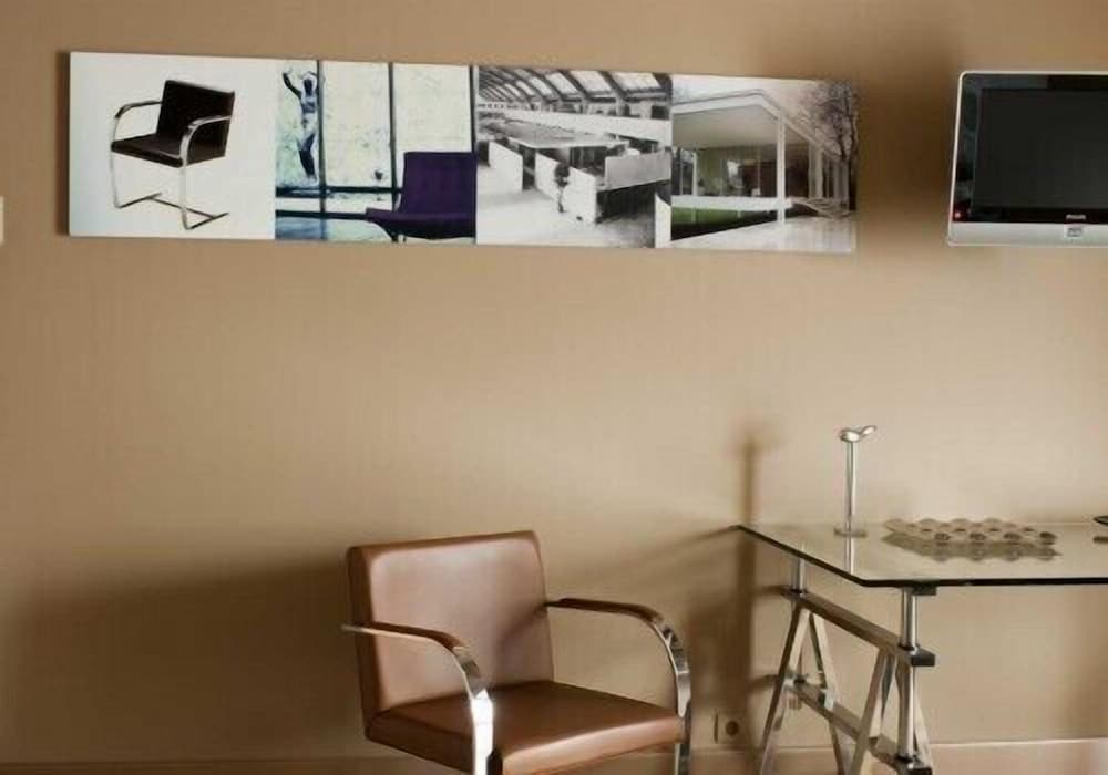 Hotel Recour 23/50