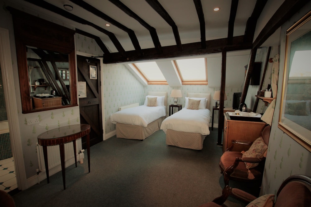 Drapers Hotel 10/50