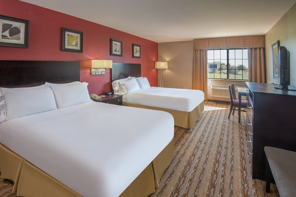 Standard, 2 Queen Beds, Accessible