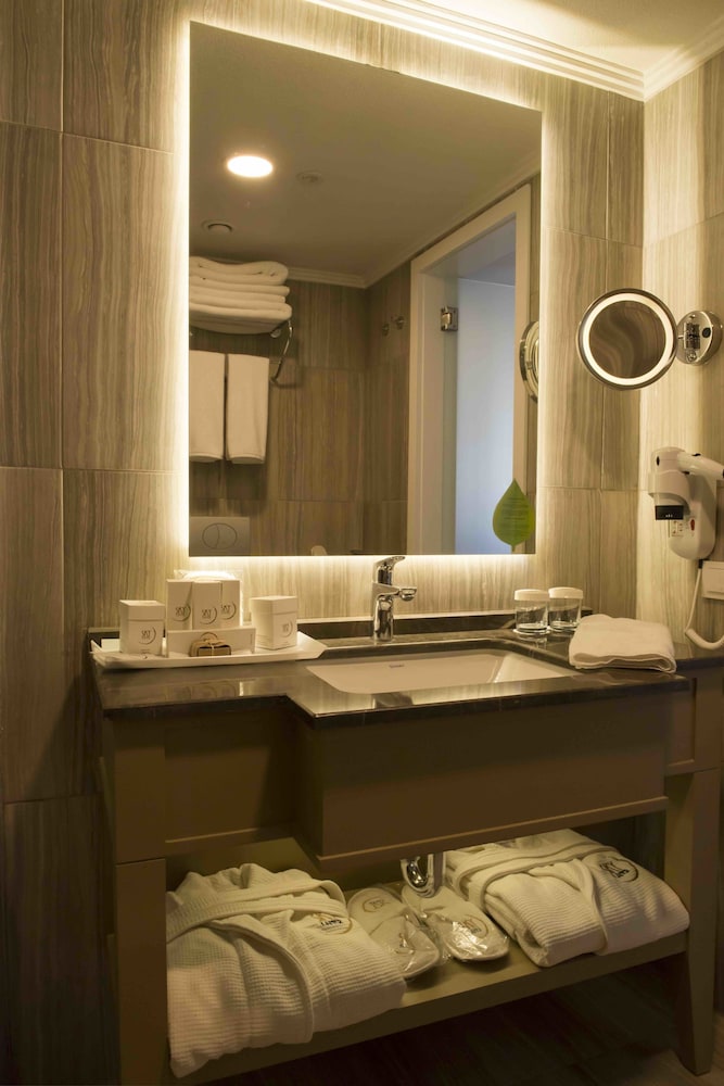 Sky Kamer Boutique Hotel 50/78