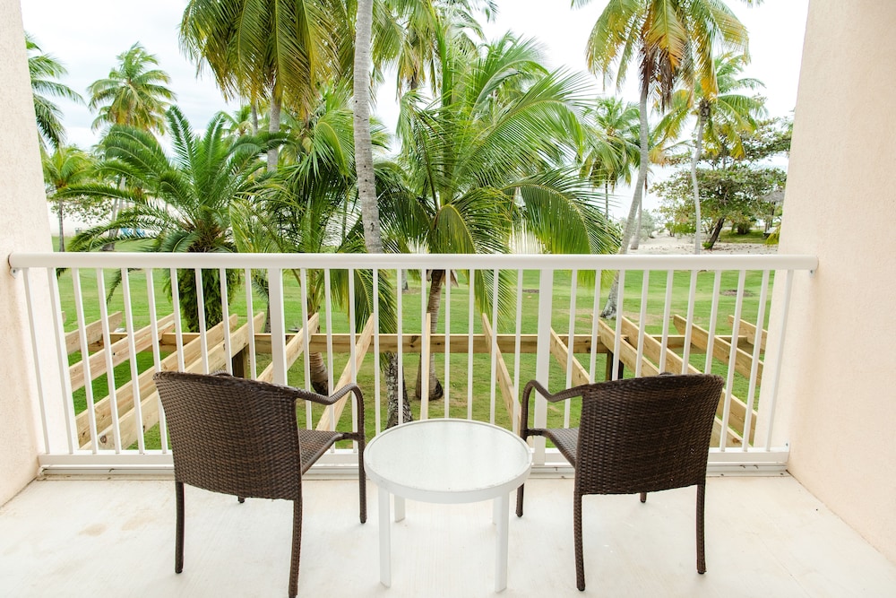 Abaco Beach Resort At Boat Harbor 46/100