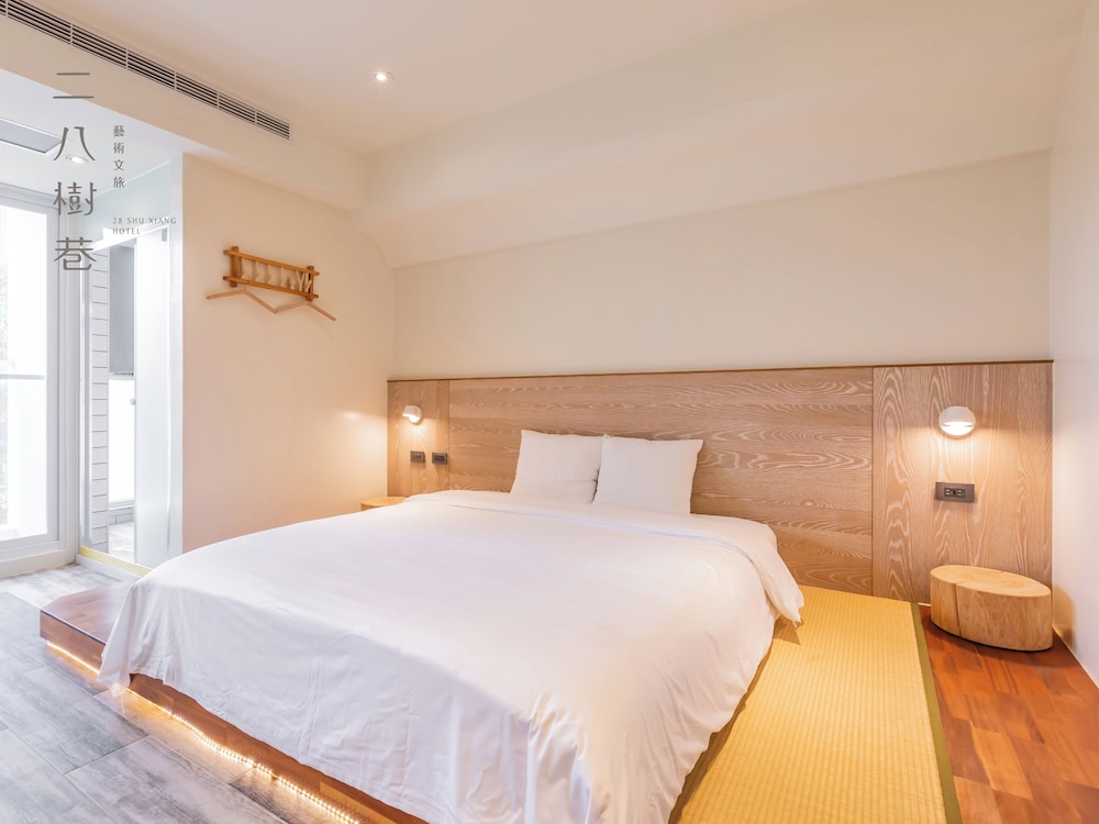 28 Shu Xiang Hotel 25/64