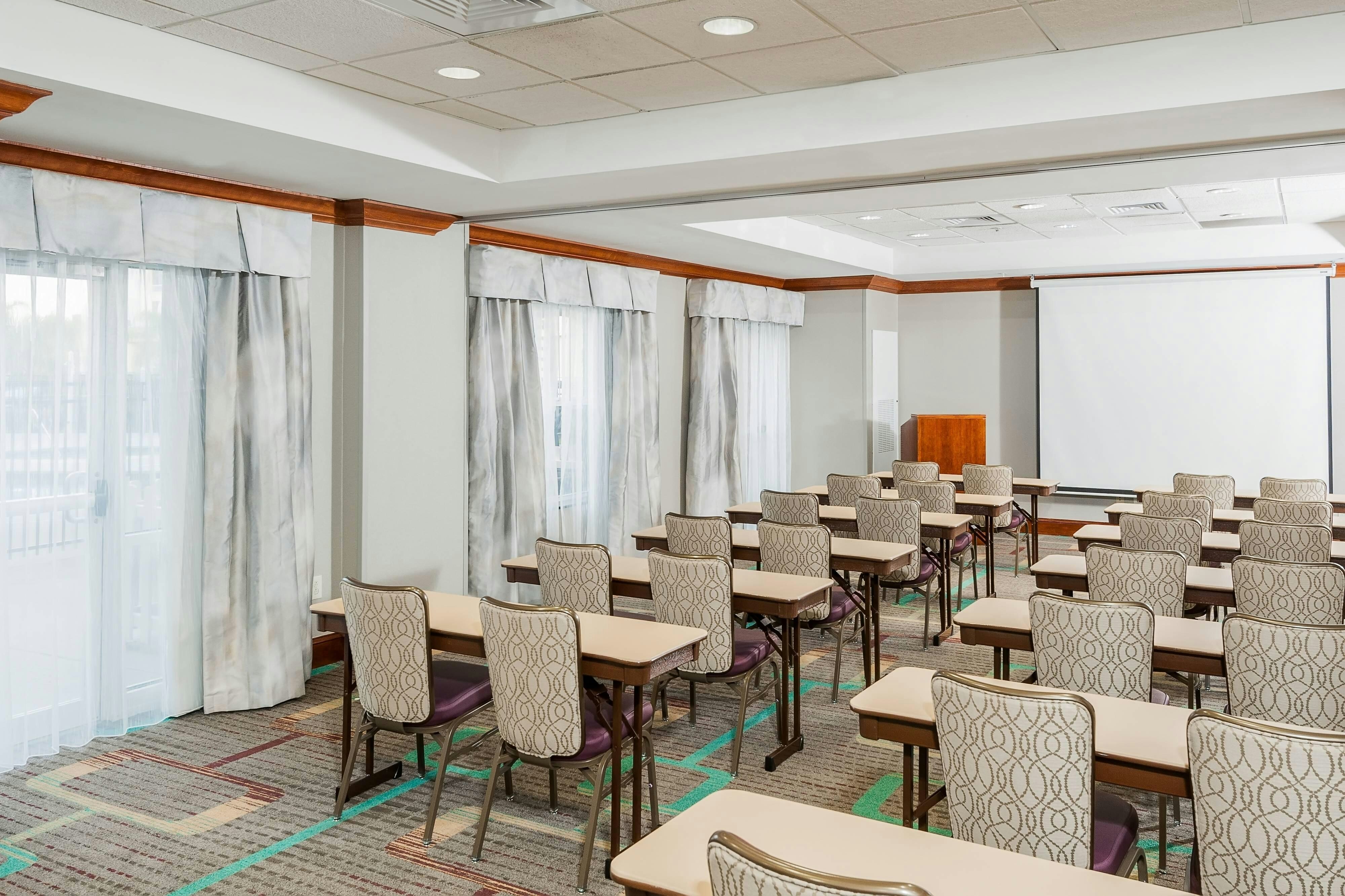 Residence Inn Orlando Airport 14/17