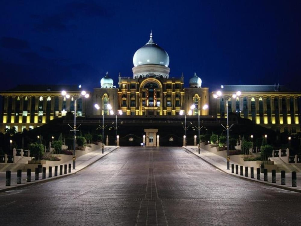 101 Bangi Hotel 36/44