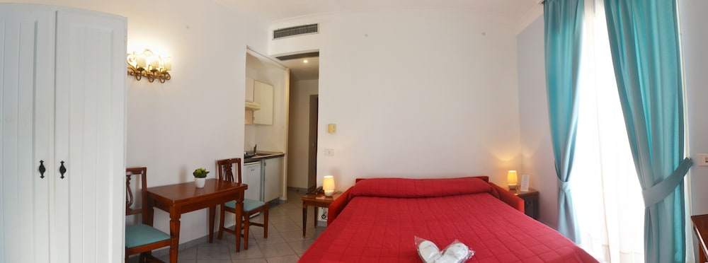 Palatium Mari Hotel 31/75