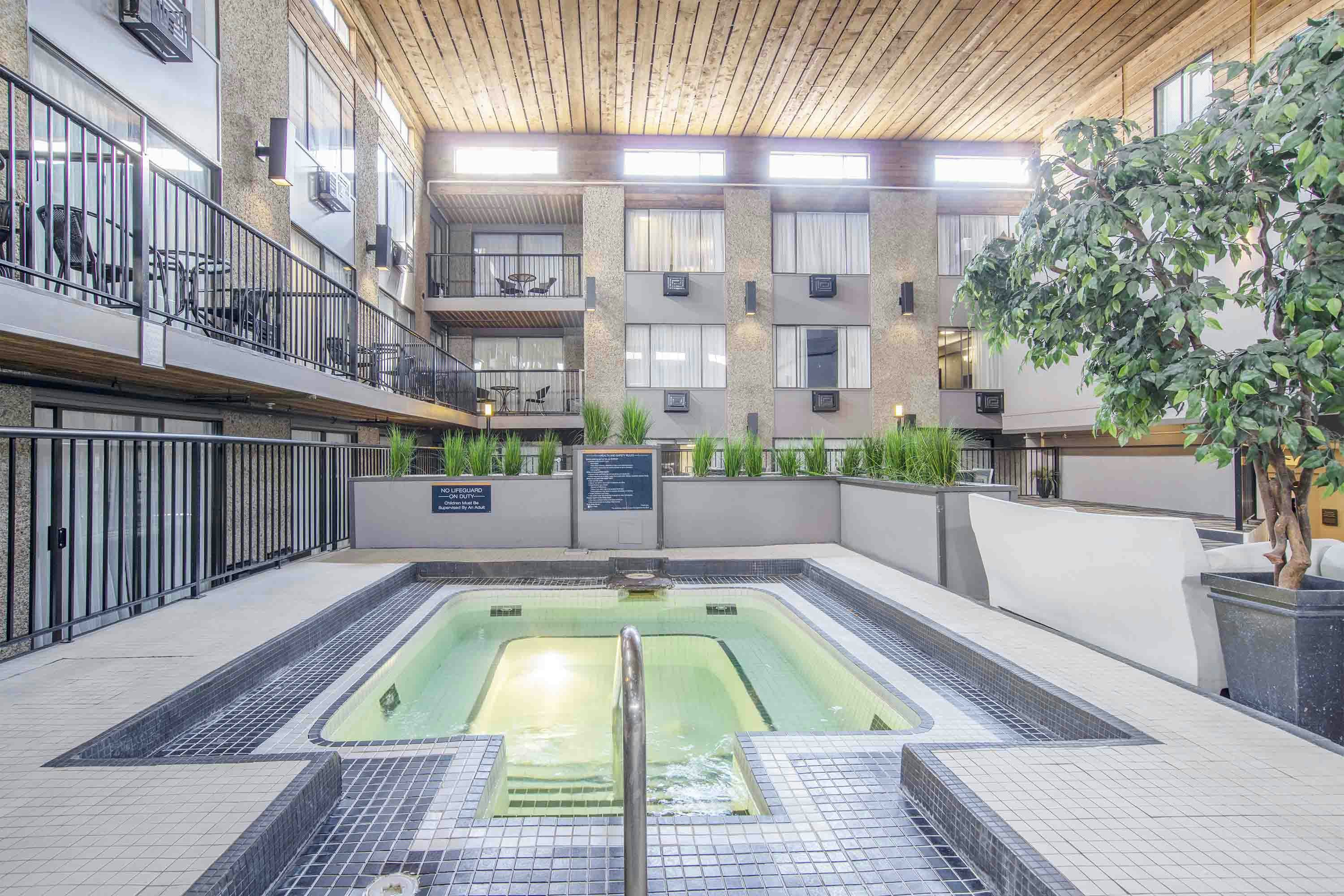 Sandman Hotel Kelowna 7/50