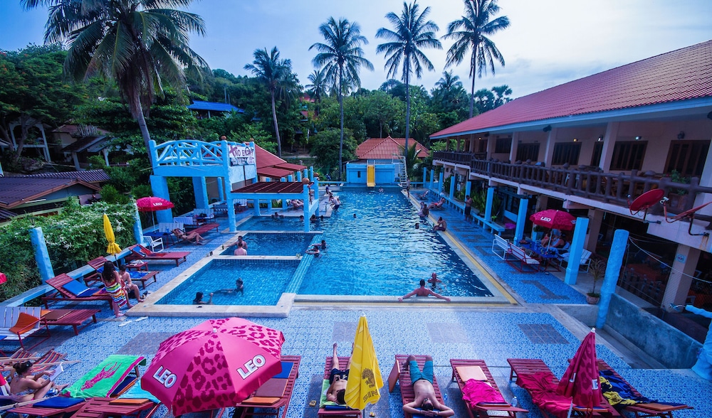Paradise Bungalows 52/69