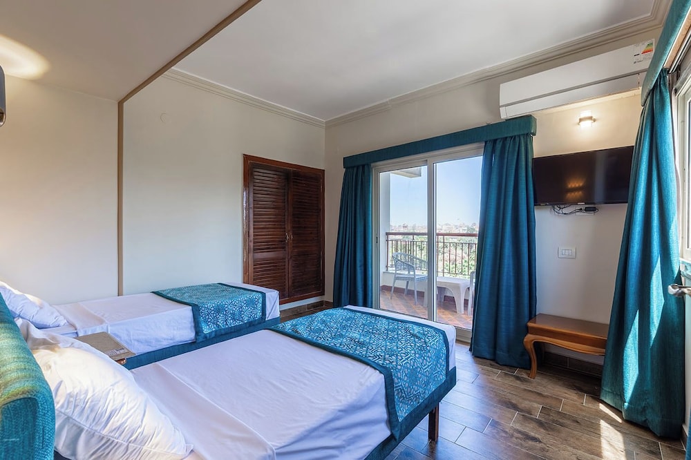 St George Hotel Cairo 22/72