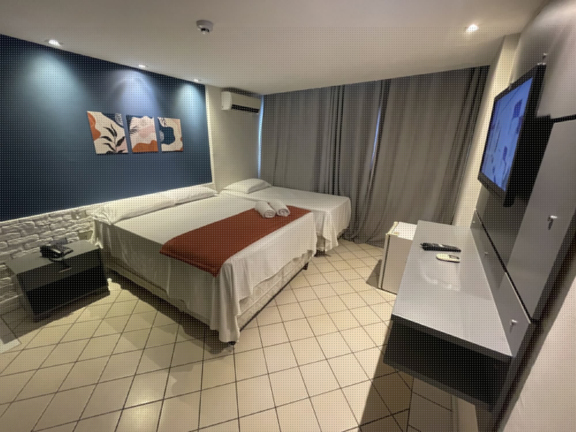 ROOM, TRIPLE, 1 DOUBLE AND 1 SINGLE BED