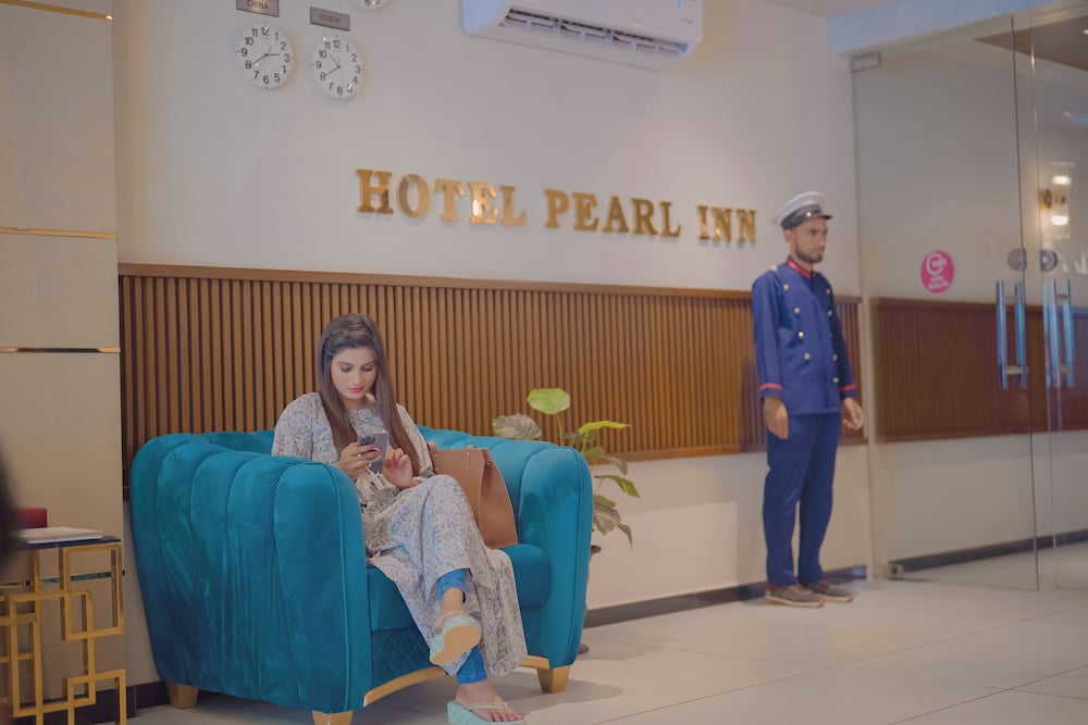 Hotel Pearl Inn 10/64