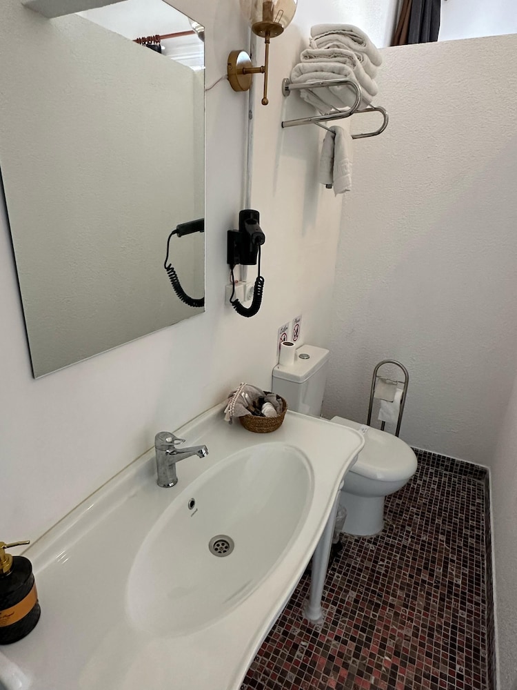Laden Palas Hotel 44/50