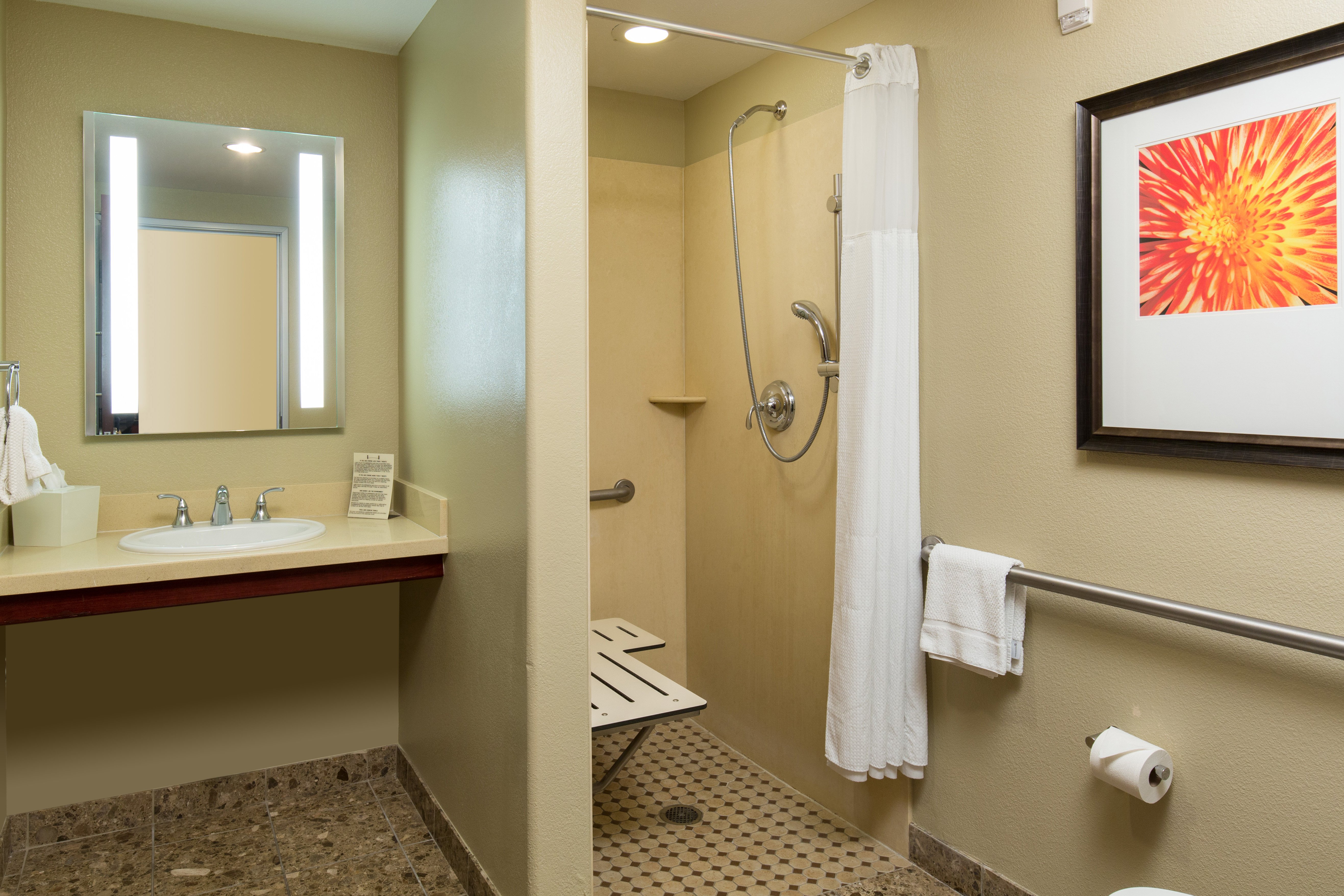 Staybridge Suites Las Vegas 80/81
