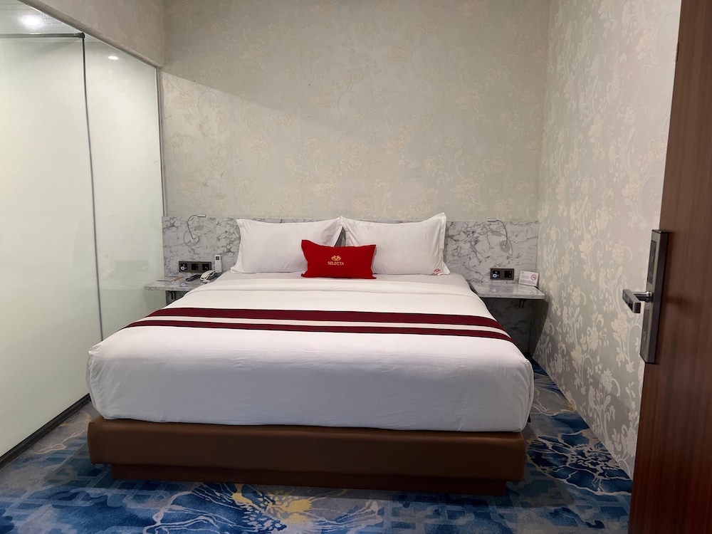1 BEDROOM, COMFORT