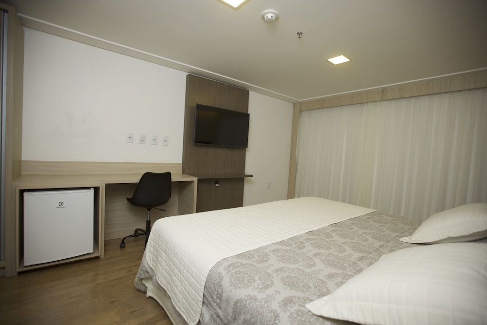 Mogano Hotel 9/61