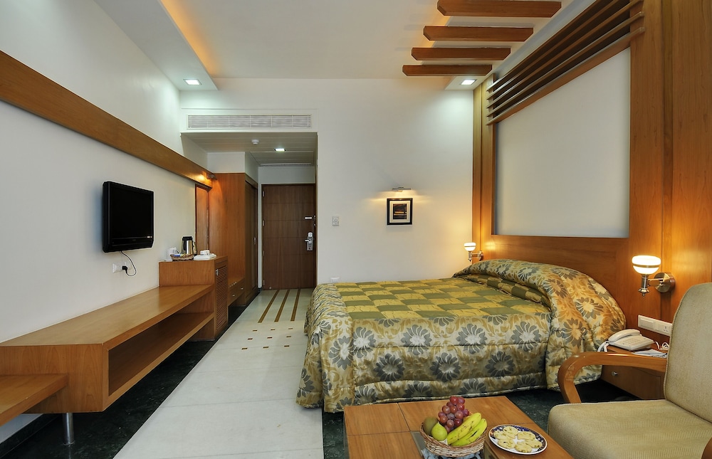 INDER RESIDENCY 16/58