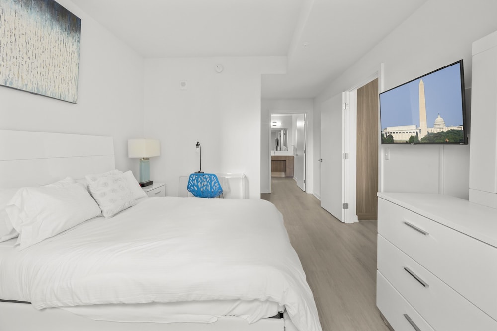 2 BEDROOMS, LUXURY, APARTMENT, BALCONY