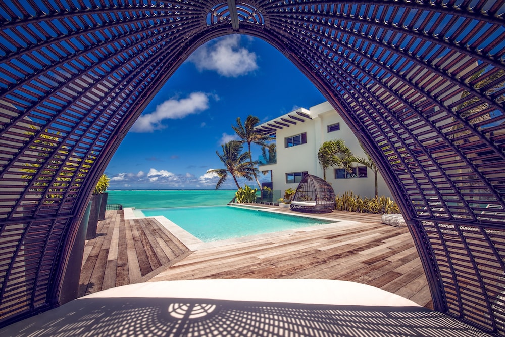 Crystal Blue Lagoon Villas 11/38
