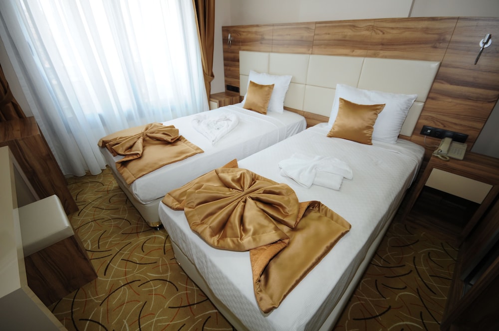 Grand Hekimoglu Hotel 4/15