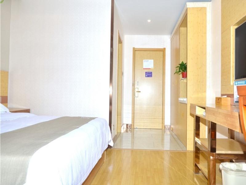 GreenTree Inn Chizhou Dongzhi County Lishan Xiushui Express Hotel 14/24