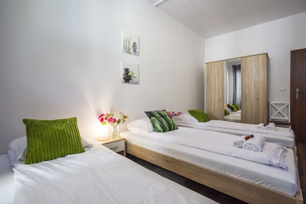 Galeria Italiana Apartments 17/50