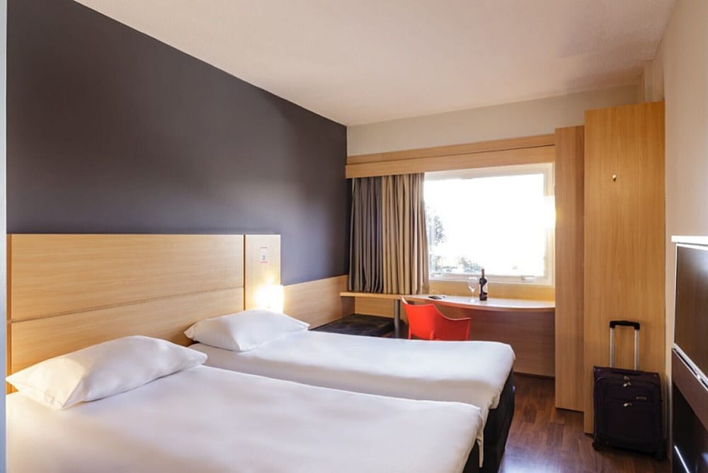 Ibis Asuncion 18/69