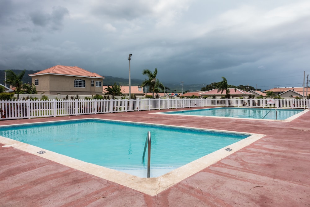 The Country Club Villa I 12/26