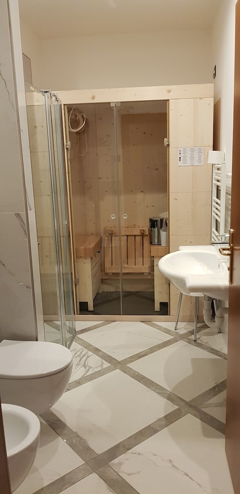 Hotel Moena 44/46