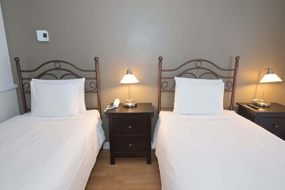 Byward Blue Inn 8/38