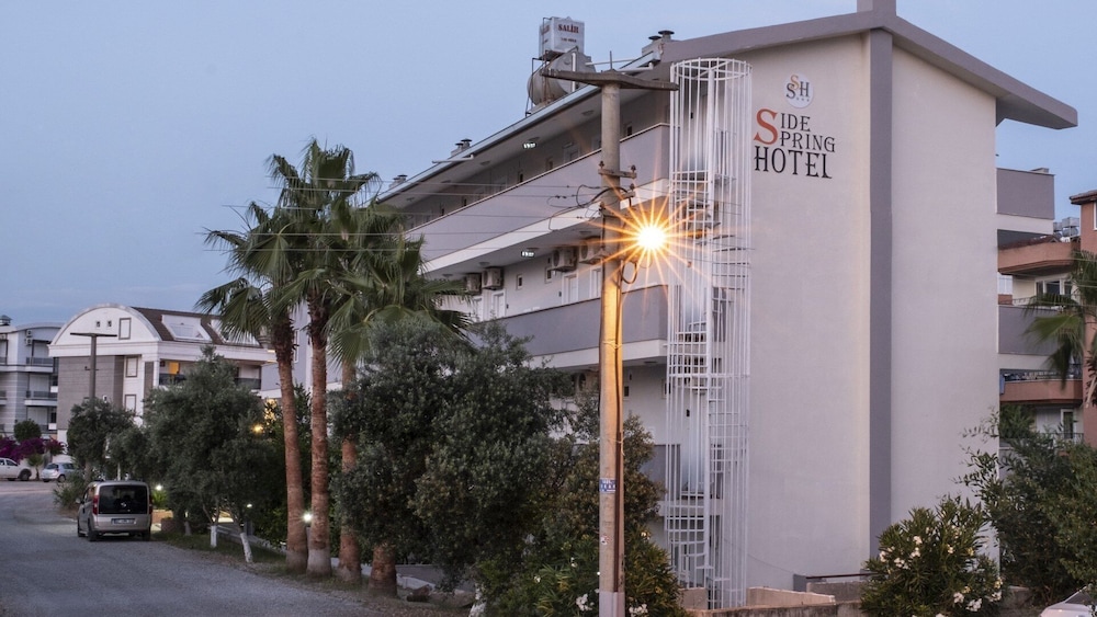 Side Spring Hotel 7/46